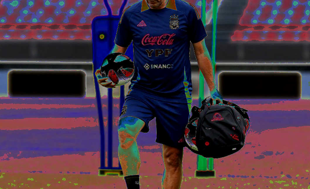 FIFA vs UEFA: The Real Scoreboard of the 'Emperor's New Clothes' Showdown Is the Money Ledger FIFA vs UEFA: The Real Scoreboard of the 'Emperor's New Clothes' Showdown Is the Money Ledger